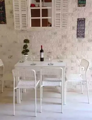 The White House Of Rhodes * Rhodes City