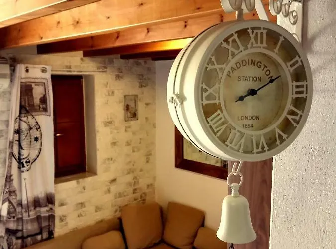 The White House Of Rhodes * Rhodes City